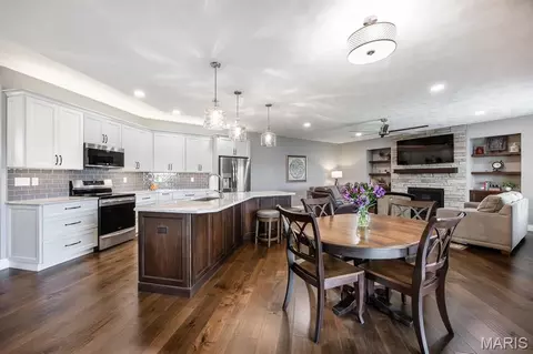 Kitchen - 409 Willow Bend Ln, O'fallon, IL 62269 photo 1 of 4