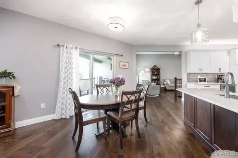 Dining - 409 Willow Bend Ln, O'fallon, IL 62269 photo 1 of 4