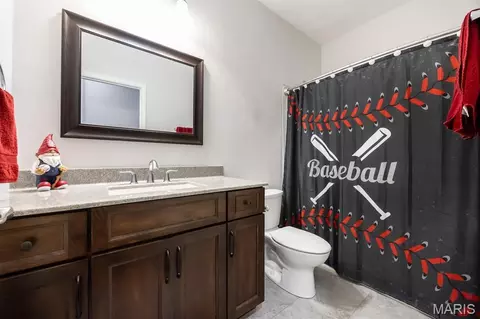 Bath - 409 Willow Bend Ln, O'fallon, IL 62269 photo 2 of 4