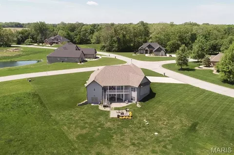 View/Area - 409 Willow Bend Ln, O'fallon, IL 62269 photo 5 of 7