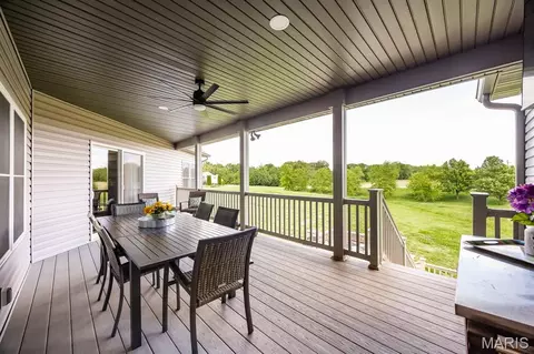 Exterior - 409 Willow Bend Ln, O'fallon, IL 62269 photo 8 of 11