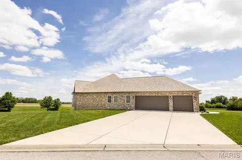 Exterior - 409 Willow Bend Ln, O'fallon, IL 62269 photo 11 of 11