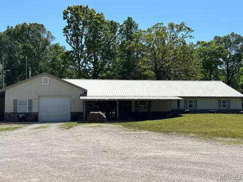 3892 Possum Hollow Rd, Bourbon, MO 65441