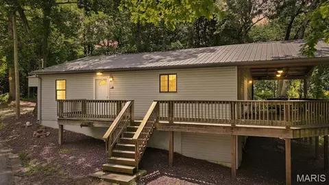 74 Circle Dr, Ironton, MO 63650