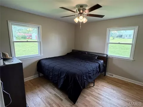 Bedroom - 155 Payne St, Paris, MO 65275 photo 2 of 2