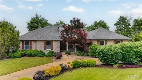734 Blairbeth Dr, Weldon Spring, MO 63304