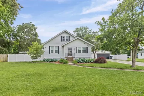 1305 West Blvd, Belleville, IL 62221