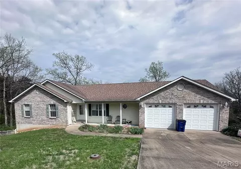 802 Donaldson St, De Soto, MO 63020