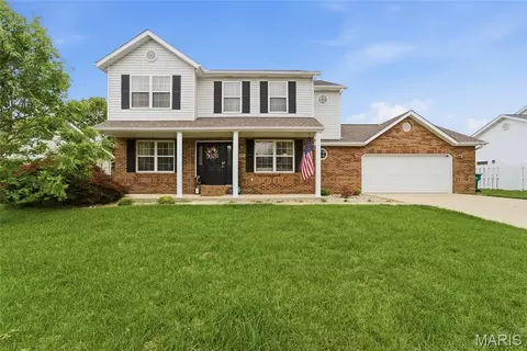 1217 Seward Dr, O'fallon, IL 62269