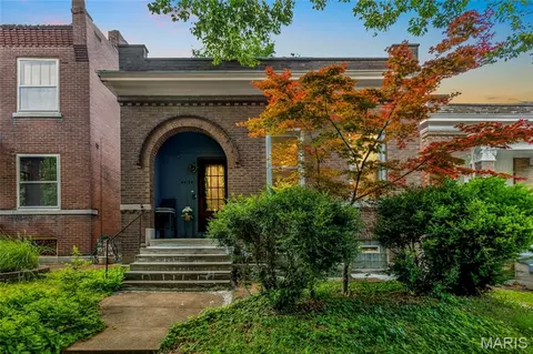 4624 Alaska Ave, Saint Louis, MO 63111
