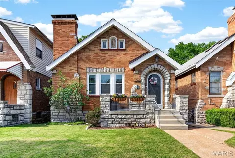 5455 Walsh St, Saint Louis, MO 63109