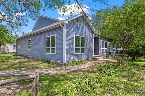 716 N Jefferson St, Litchfield, IL 62056