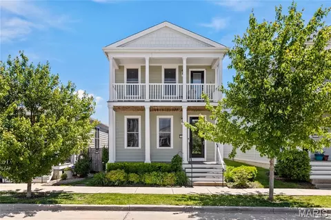4033 Hempstead St, Saint Charles, MO 63301