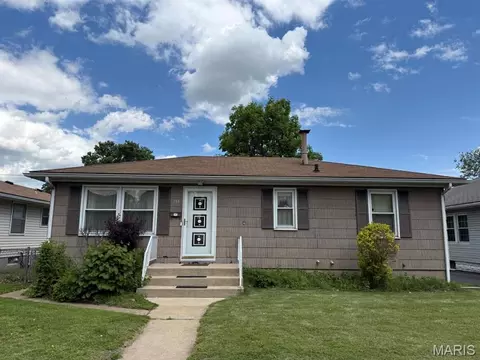 743 State St, Wood River, IL 62095