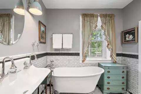 Bath - 5106 Noser Mill Rd, Leslie, MO 63056 photo 5 of 8