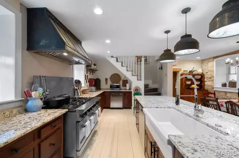 Kitchen - 5106 Noser Mill Rd, Leslie, MO 63056 photo 2 of 9