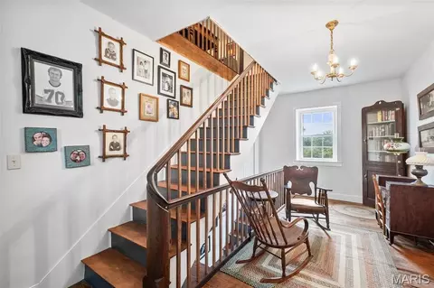 Entry Way - 5106 Noser Mill Rd, Leslie, MO 63056 photo 4 of 5