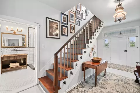 Entry Way - 5106 Noser Mill Rd, Leslie, MO 63056 photo 2 of 5
