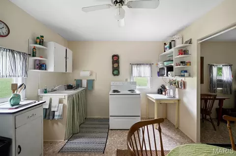 Kitchen - 5106 Noser Mill Rd, Leslie, MO 63056 photo 9 of 9
