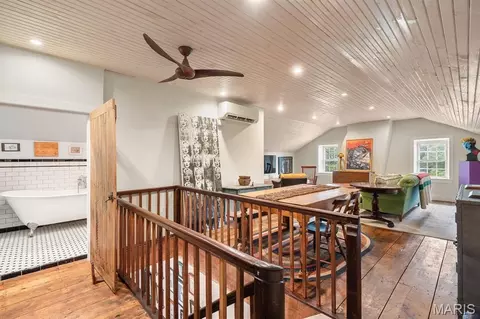 Entry Way - 5106 Noser Mill Rd, Leslie, MO 63056 photo 5 of 5