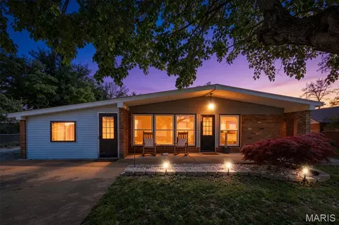 604 Maple St, Farmington, MO 63640