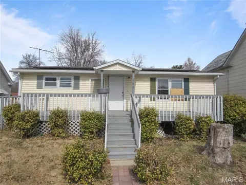 209 W 2nd South St, Mount Olive, IL 62069