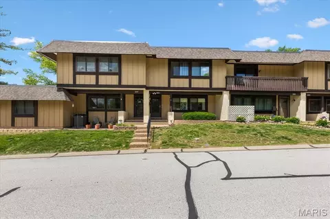 2621 Plantation Pt #C, Saint Charles, MO 63303