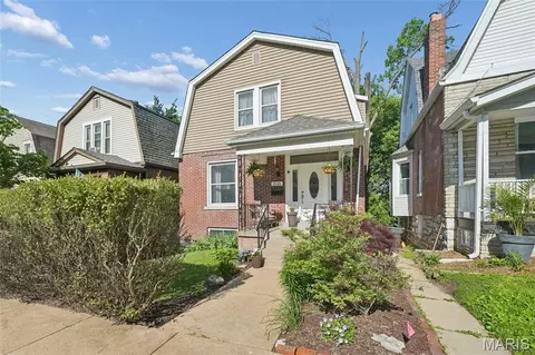 1115 Forest Ave, Saint Louis, MO 63139