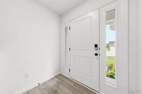 Entry Way - 512 Kit Fox Ct, Eureka, MO 63025 photo 1 of 4