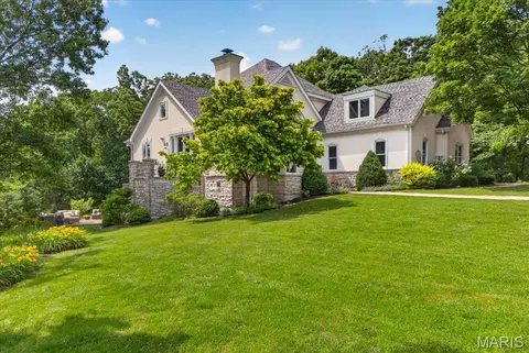 Exterior - 1850 Eagle Nest Dr, Hermann, MO 65041 photo 2 of 15