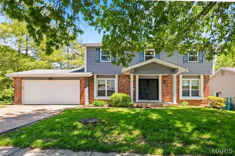 1302 Saltbox Dr, Chesterfield, MO 63017