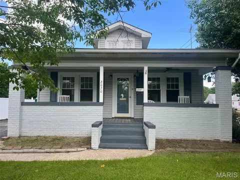 2670 N Rodgers Ave, Alton, IL 62002