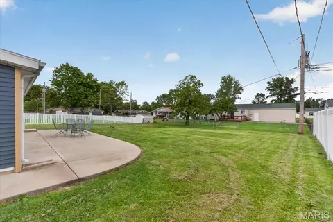 Exterior - 508 Briscoe Ave, O'fallon, MO 63366 photo 6 of 7