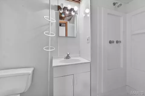 Bath - 508 Briscoe Ave, O'fallon, MO 63366 photo 2 of 2