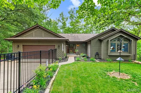 464 Foxfire Crossing Dr, Innsbrook, MO 63390