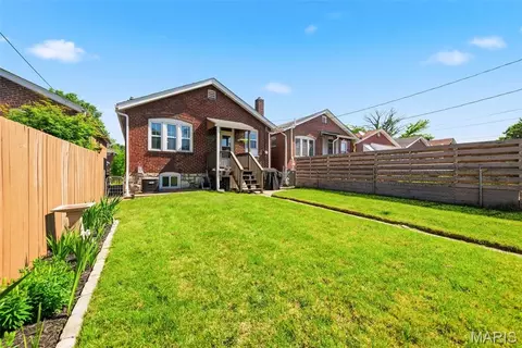 Exterior - 5454 Gresham Ave, Saint Louis, MO 63109 photo 8 of 15