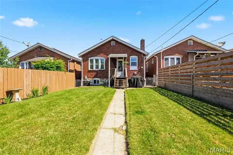 Exterior - 5454 Gresham Ave, Saint Louis, MO 63109 photo 9 of 15