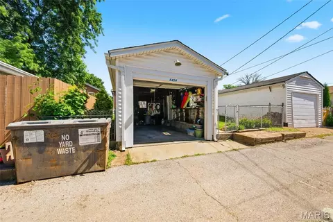 Exterior - 5454 Gresham Ave, Saint Louis, MO 63109 photo 12 of 15