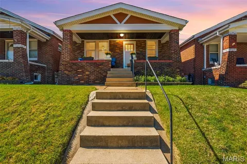 5454 Gresham Ave, Saint Louis, MO 63109