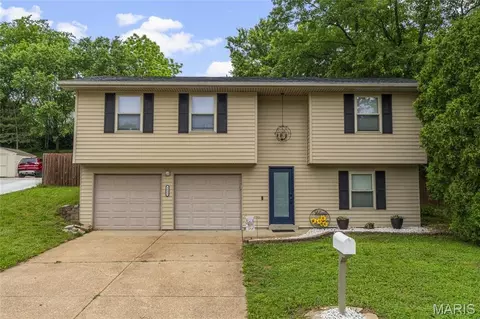 3833 Red Bud Dr, Imperial, MO 63052