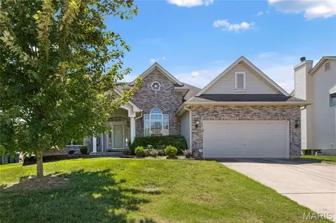 1968 Timberwood Crossing Dr, Florissant, MO 63031