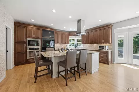 Kitchen - 407 Berringer Pl, Ballwin, MO 63021 photo 2 of 3