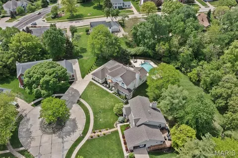 View/Area - 407 Berringer Pl, Ballwin, MO 63021 photo 2 of 4