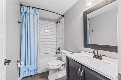 Bath - 2270 Valleyview Dr, Barnhart, MO 63012 photo 7 of 7