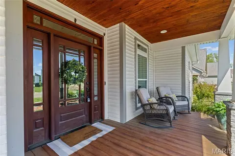 Exterior - 2270 Valleyview Dr, Barnhart, MO 63012 photo 3 of 5