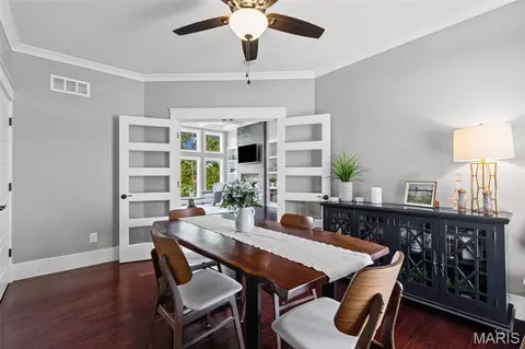 Dining - 2270 Valleyview Dr, Barnhart, MO 63012 photo 2 of 3