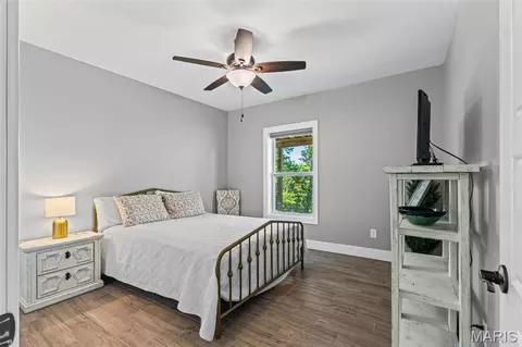 Bedroom - 2270 Valleyview Dr, Barnhart, MO 63012 photo 6 of 7
