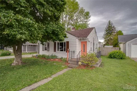 304 Harrison St, Jerseyville, IL 62052