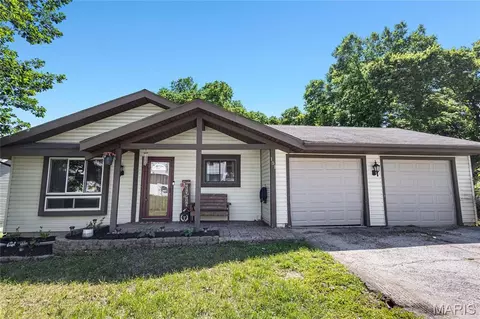 151 Shaw Dr, Eureka, MO 63025