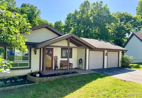 151 Shaw Dr, Eureka, MO 63025